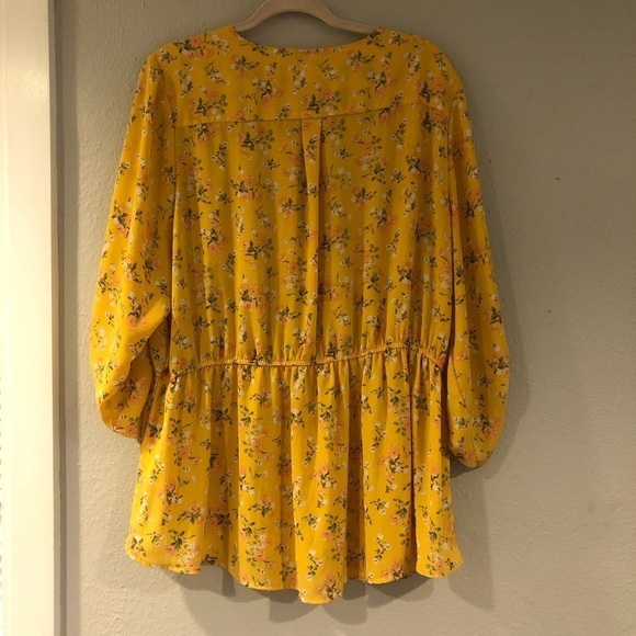 Orange Kiss Long Sleeve Floral Blouse size 2X - Picture 5 of 8